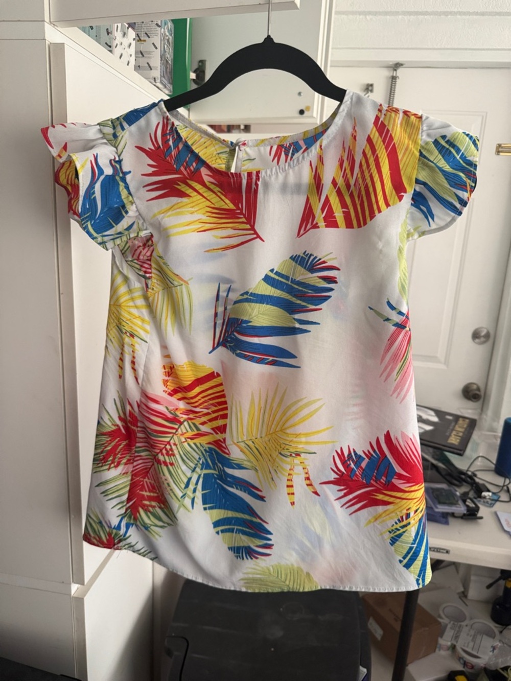 Women’s Tropical Leaf Flutter Sleeve Top - White with Multicolor Print